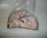 チキンソテー　ナメコと大根おろしのソース作り方1写真