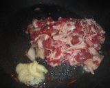 新玉葱と豚肉のオイスター炒め作り方4写真