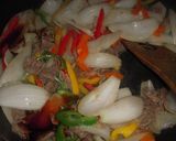 新玉葱と豚肉のオイスター炒め作り方7写真