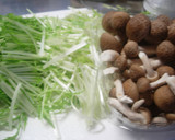 水菜と豚肉炒め　味付けは塩胡椒だけ♪作り方1写真
