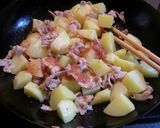 ジャガイモと豚肉の梅しそ炒め作り方7写真