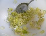 豚タンと春キャベツのネギ塩炒め作り方1写真