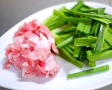 豚肉入り・簡単ニラ玉作り方1写真