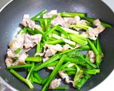豚肉入り・簡単ニラ玉作り方2写真