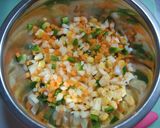 ウチの簡単♡バターの香りの野菜チャーハン作り方1写真