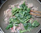 簡単　のらぼう菜と豚こまのゴマ油醤油炒め作り方3写真