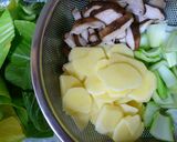 新じゃがと青梗菜のオイスター炒め作り方2写真