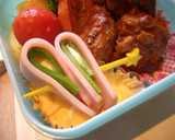 お弁当　ハムのさやいんげんはさみ作り方4写真