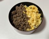 牛挽肉を使った二色丼作り方7写真