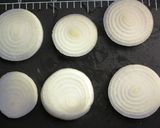めちゃ旨！新玉ねぎのおかかごまみそ田楽作り方1写真