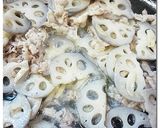 レンコンと豚の ♪ ニンニク塩 ♪ 炒め作り方4写真