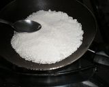 不思議な食感！ブラジルのタピオカクレープ作り方6写真