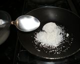 不思議な食感！ブラジルのタピオカクレープ作り方5写真