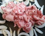 今夜の夕飯!簡単玉葱豚こま生姜焼き肉料理作り方4写真