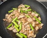 豚バラとアスパラのトロッとかんたん炒め作り方4写真