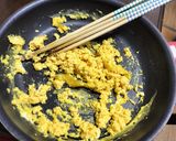 なめたけで味付けする鶏そぼろ♪作り方1写真