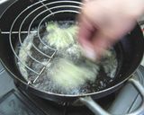 山菜をカラリとキレイに揚げる方法作り方2写真