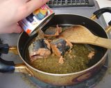 簡単サバ缶そぼろおにぎり☆作り方1写真