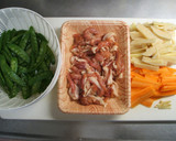ぶた肉とタケノコのオイスター炒め作り方1写真