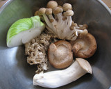たっぷりきのこと新たまねぎの簡単パスタ作り方1写真