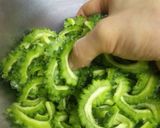 サラダ感覚✿ゴーヤとツナの梅肉和え作り方1写真