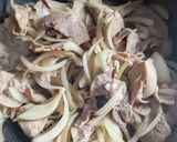 簡単★豚こま肉と玉ねぎの焼肉のたれ炒め作り方3写真