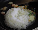 バター香る♪プリッ！旨ッ！エビピラフ作り方3写真