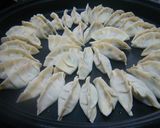 夫婦で作る！うまーい♪♪羽根つき餃子作り方3写真