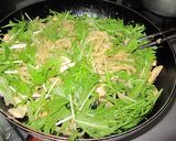 水菜と鶏胸肉で焼きうどん作り方3写真
