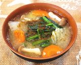大戸屋風　たっぷり野菜の麦みそ汁　味噌汁作り方4写真