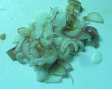 ちょいと一品★トマトと茗荷のオリーブ醤油作り方1写真