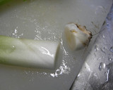 うるいとツナの胡麻味噌マヨ和え作り方1写真