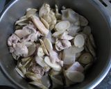 鶏肉とごぼうとこんにゃくのピリ辛みそ煮作り方6写真