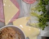 かいわれツナのハムチー巻き巻き♪作り方1写真