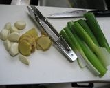 簡単　鶏チャーシュー（半熟卵入り）作り方1写真