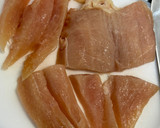 簡単　鶏むね肉のてりマヨ作り方1写真