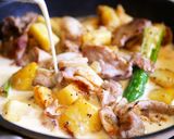 さつまいもと豚肉のカルボナーラ風作り方4写真