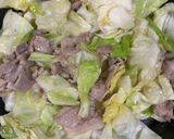 すぐできる！豚肉とキャベツのガーリック塩だれ炒め作り方3写真