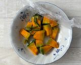 軽やか♪チーズ入りかぼちゃとトマトのサラダ作り方1写真