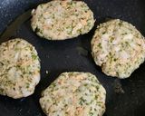 里芋とシーチキンのハンバーグ 2作り方6写真