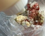 みんな大好き！作りおき　チーズinハンバーグ作り方1写真