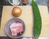 ゴーヤと豚バラ肉のオイスターソース炒め作り方1写真