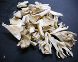 簡単！たまごと舞茸のお味噌汁作り方1写真