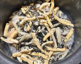 鶏肉としめじ牛蒡ひじきの炊き込みご飯作り方2写真