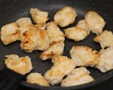 晩ご飯に！鶏むね肉のうま味噌炒め作り方2写真