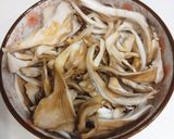 塩昆布のきのこバターご飯作り方1写真