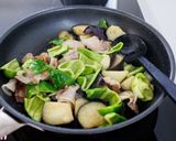 【豚バラ厚揚げと夏野菜にんにく味噌炒め】コク旨♪作り方4写真