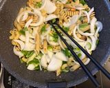 サバ缶とトマト缶チーズ海鮮リゾット風作り方2写真
