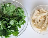 レンジで簡単♪春菊とえのきの梅ポン和え作り方1写真