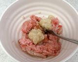 混ぜるだけで簡単♪塩麹ユッケ作り方1写真